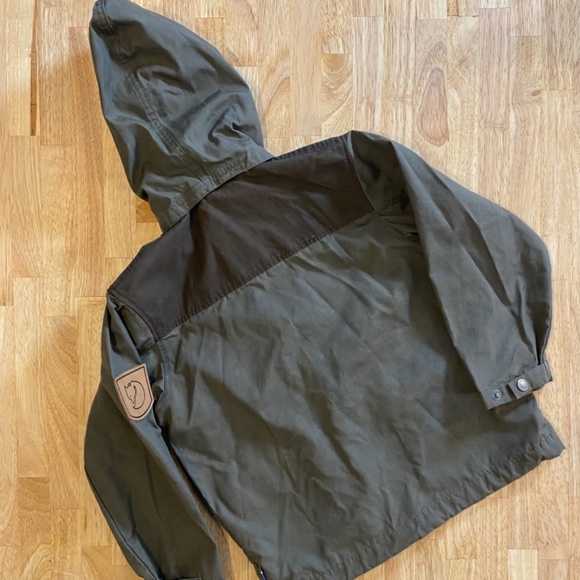 Fjallraven Kids Jacket in Olive and Brown - Picture 2 of 4